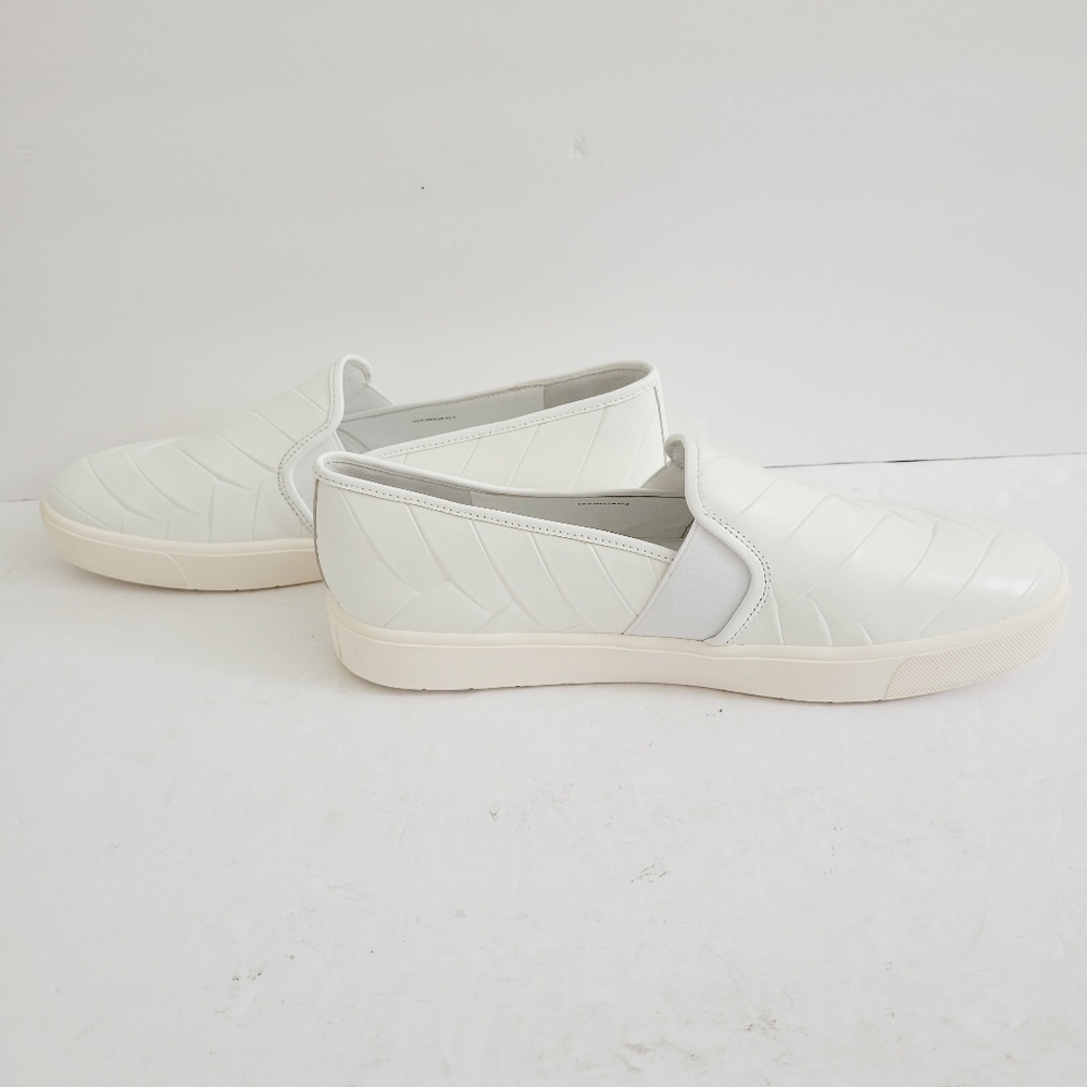 VINCE White Woven Leather Slip On Sneakers Loafer Size 9.5 - Picture 3 of 8